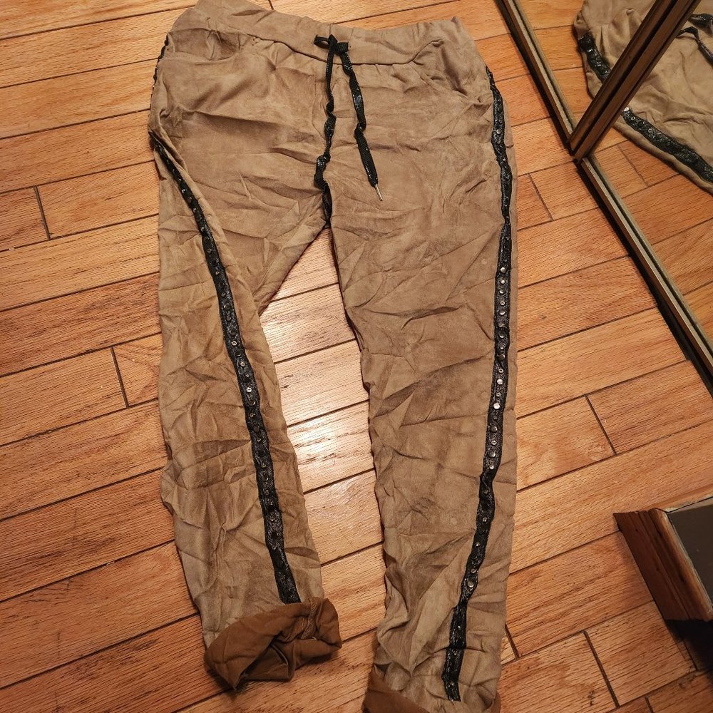 SUEDE-LIKE PANTS